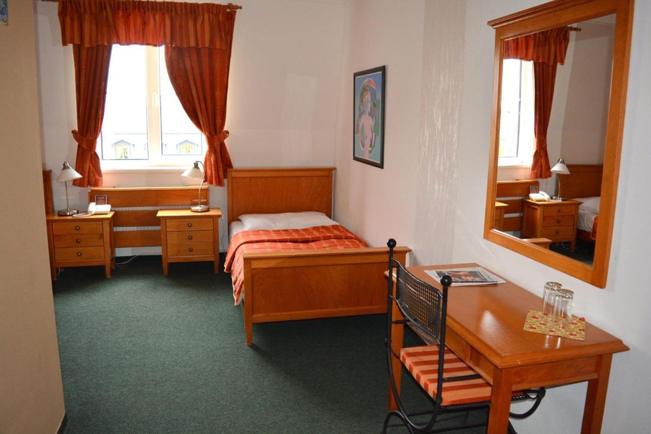 Kastiel Agatka Hotel Chorvatsky Grob Luaran gambar