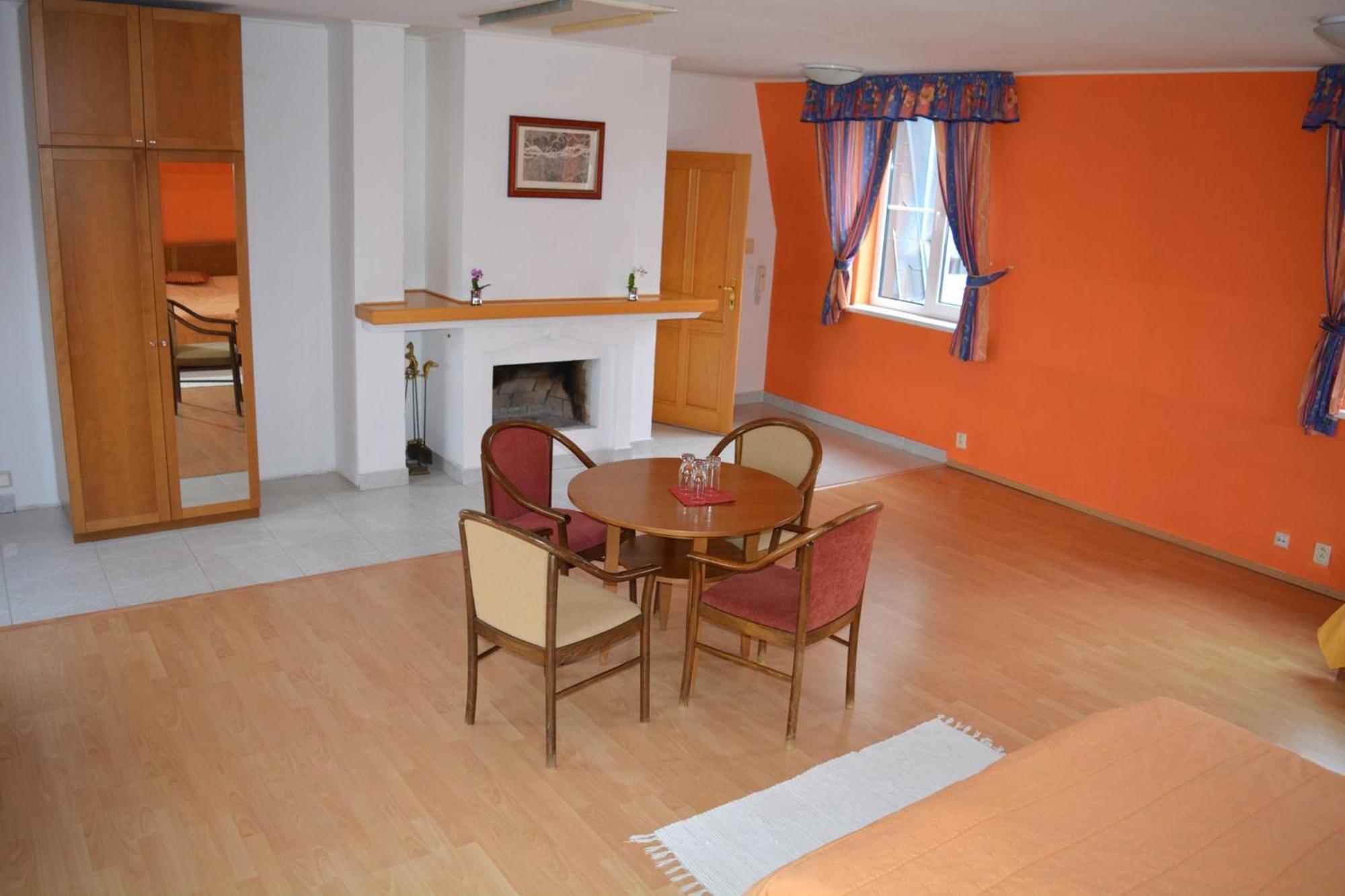 Kastiel Agatka Hotel Chorvatsky Grob Luaran gambar