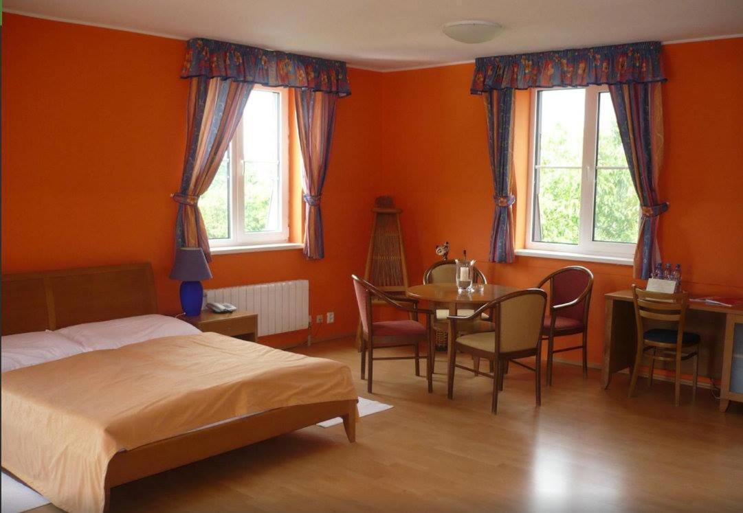 Kastiel Agatka Hotel Chorvatsky Grob Luaran gambar